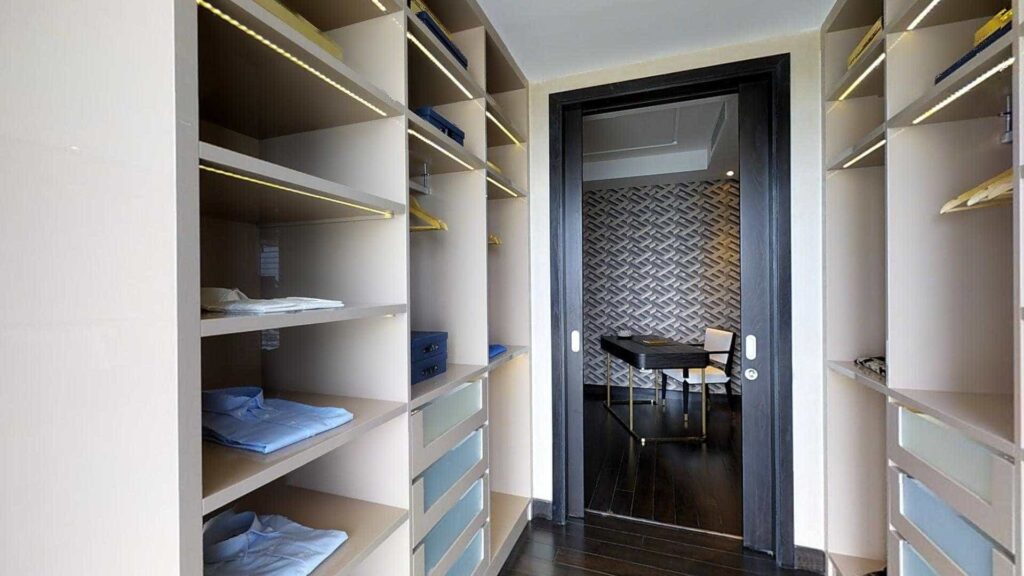 D1MENSION-CapitaLand Walk-in Closet